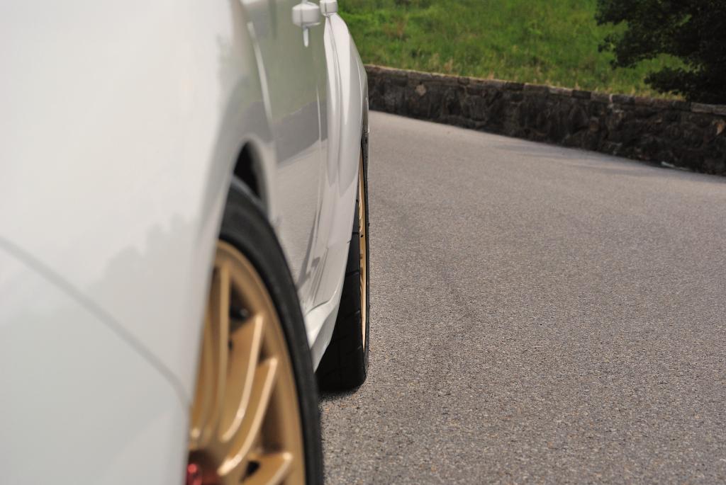 photo 4 Subaru Impreza WRX STi custom wheels BBS - Stock  18x8.5, ET +50, tire size 265/35 R18. x ET 
