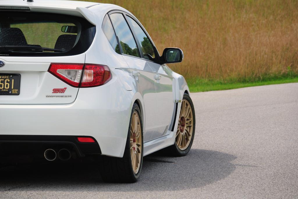 photo 8 Subaru Impreza WRX STi custom wheels BBS - Stock  18x8.5, ET +50, tire size 265/35 R18. x ET 
