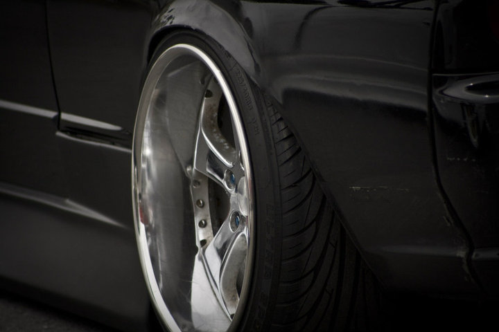 photo 3 Nissan R31-R34 Skyline 2dr custom wheels Stinger  18x9.0, ET -2, tire size 215/40 R18. 18x10.0 ET-1 225/40 R18