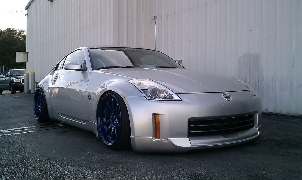 photo 8 Nissan 350Z custom wheels Rays Engineering Volk Racing CE28 19x9.5, ET -3, tire size 225/35 R19. 19x10.5 ET-13 245/35 R19