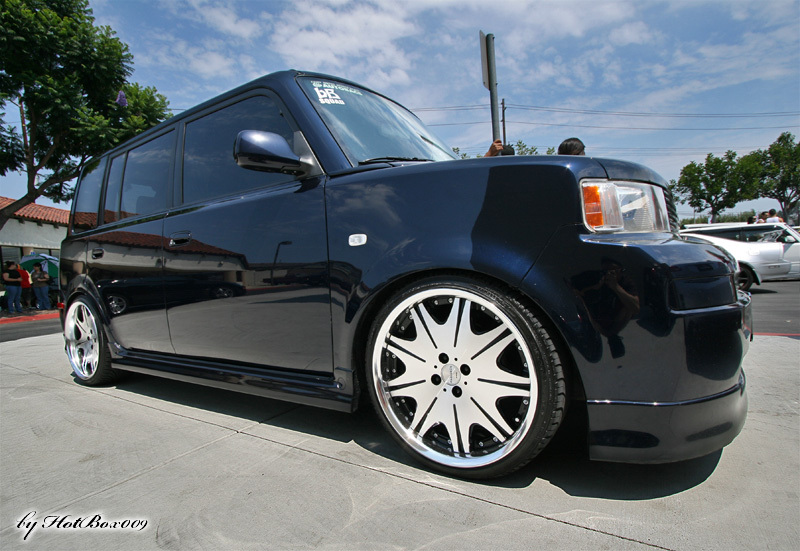 photo 3 Scion xB custom wheels Work Wheels Varianza D3S 18x8.5, ET +34, tire size 215/35 R18. 18x9.0 ET+23