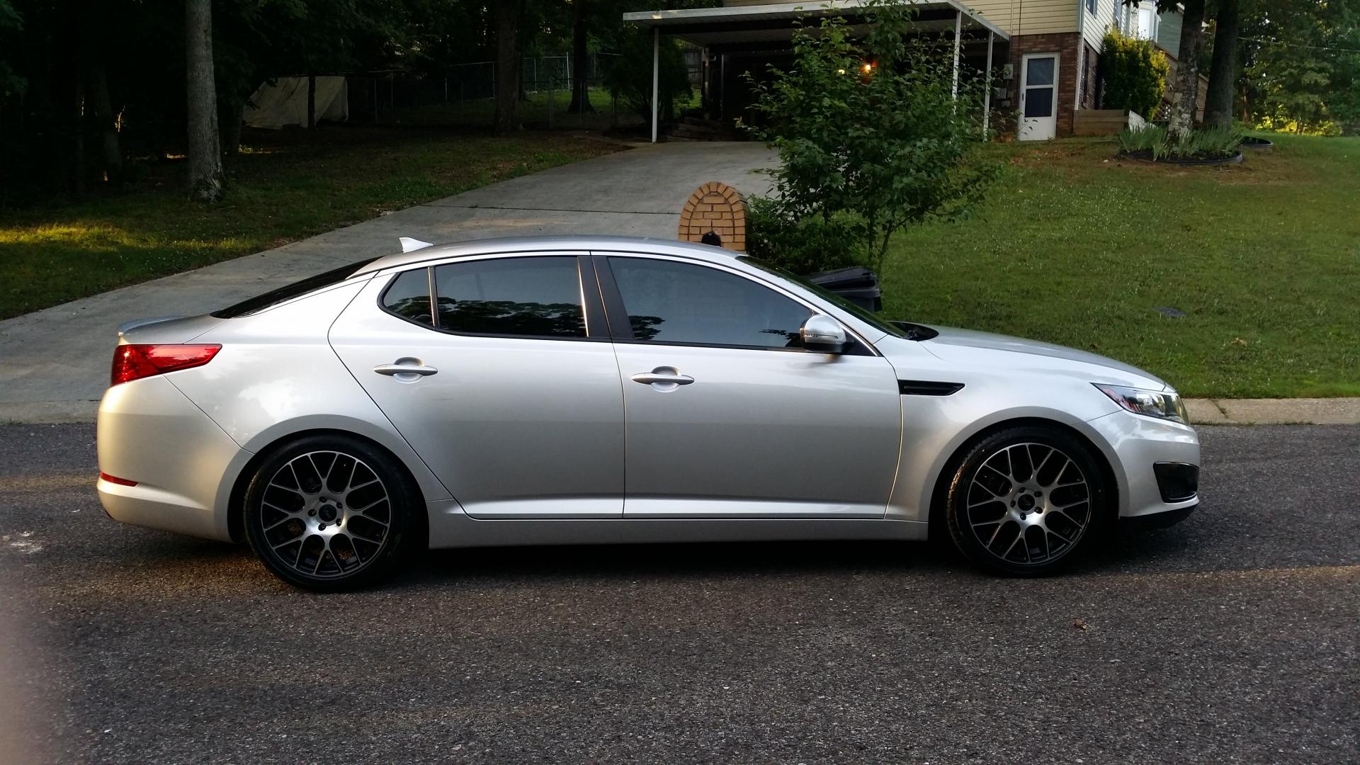 photo 2 Kia Optima custom wheels Niche Sport M108 Circuit 18x8.0, ET +30, tire size 225/45 R18. x ET
