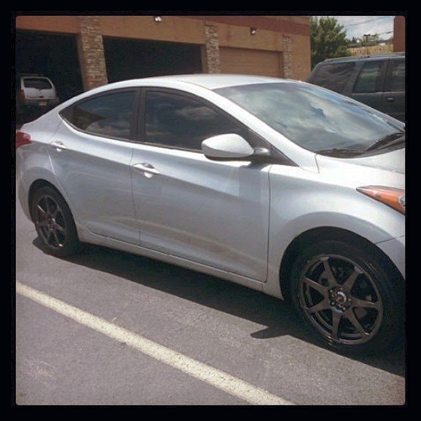 photo 2 Hyundai Elantra custom wheels DRAG DR-33 17x, ET , tire size X R17. x ET 