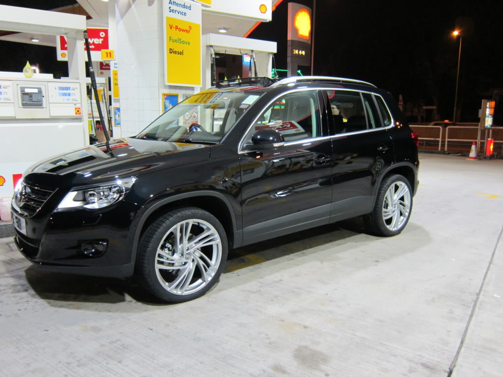 photo 2 Volkswagen Tiguan custom wheels OZ  20x8.0, ET +35, tire size X R20. x ET 
