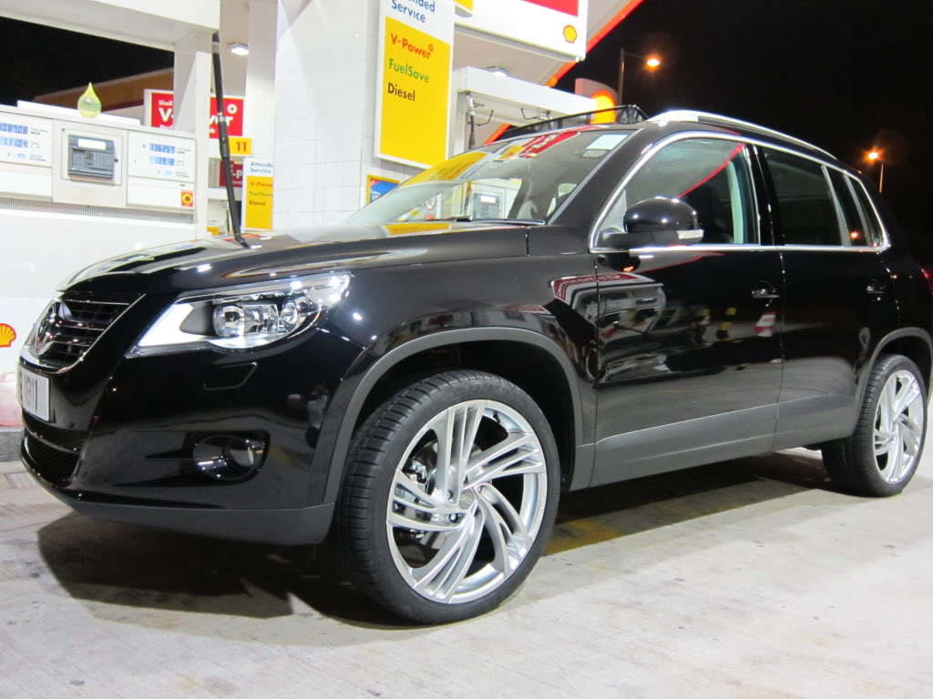 photo 1 Volkswagen Tiguan custom wheels OZ  20x8.0, ET +35, tire size X R20. x ET 