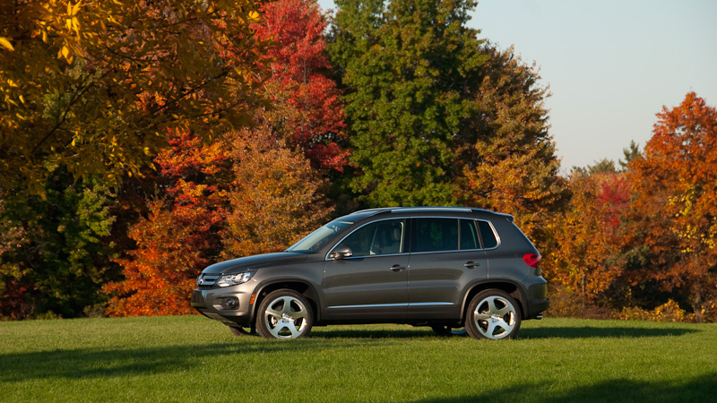 photo 2 Volkswagen Tiguan custom wheels Rotiform NUE 19x8.5, ET +35, tire size 255/40 R19. x ET