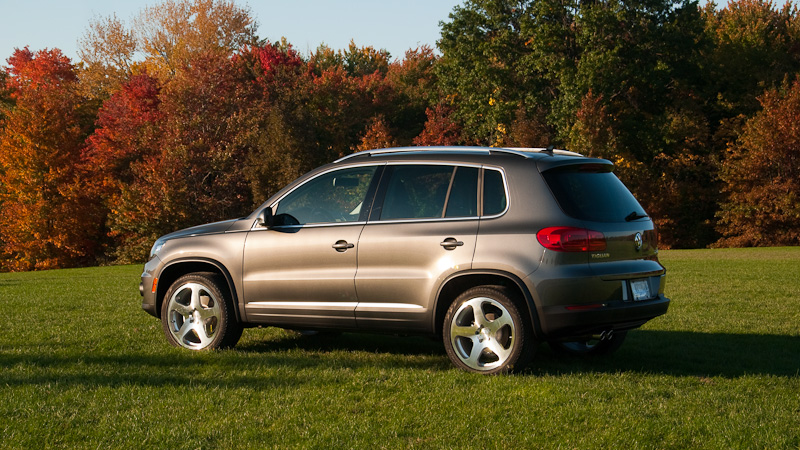 photo 1 Volkswagen Tiguan custom wheels Rotiform NUE 19x8.5, ET +35, tire size 255/40 R19. x ET