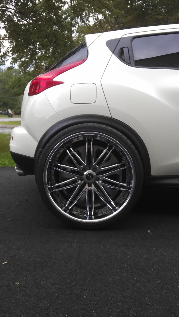 photo 2 Nissan Juke custom wheels Savini BS4 22x, ET , tire size X R22. x ET 