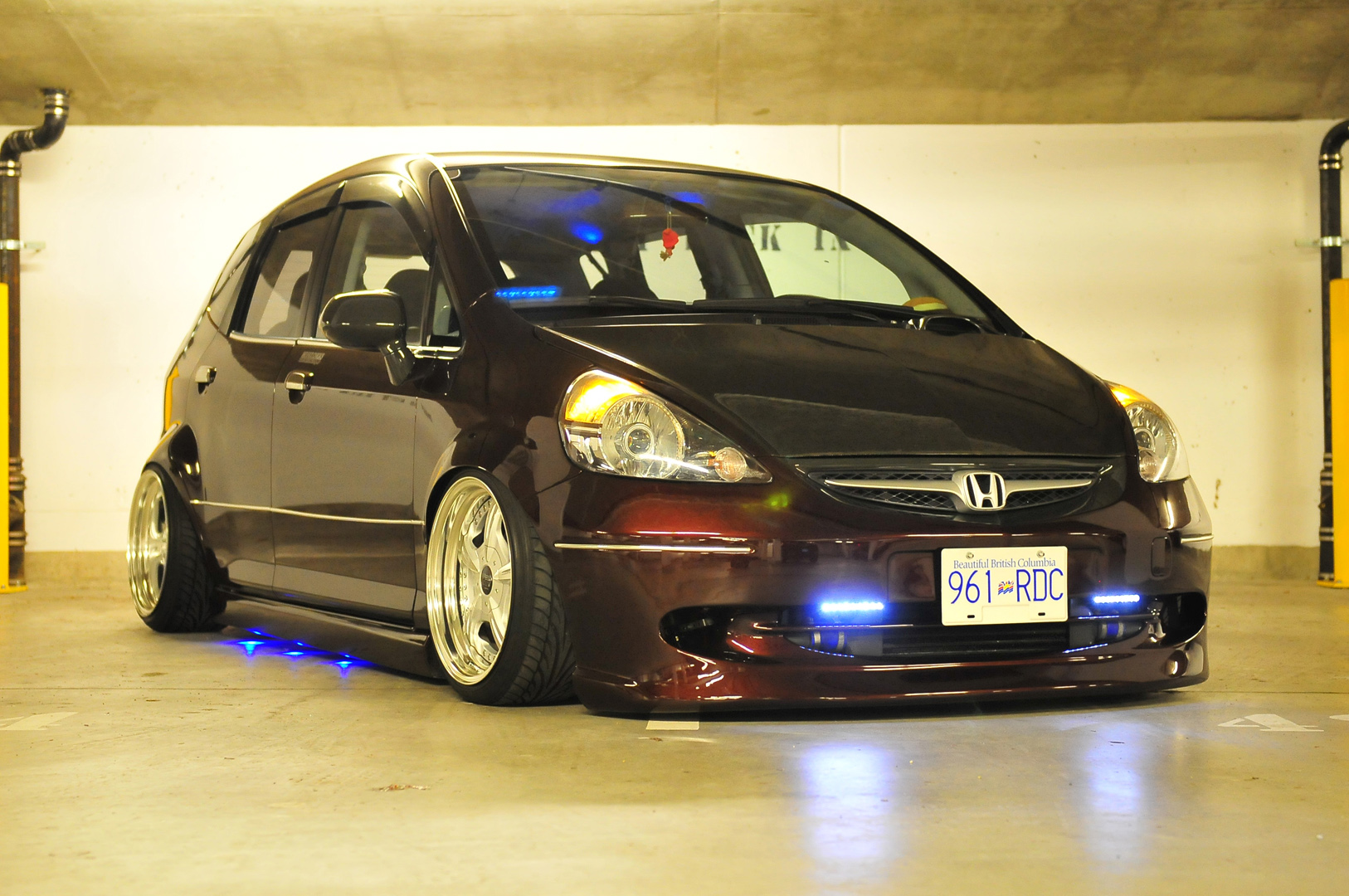 photo 13 Honda Fit custom wheels Leon Hardiritt  16x8.0, ET +11, tire size 195/40 R16. 16x9.5 ET+5 215/35 R16