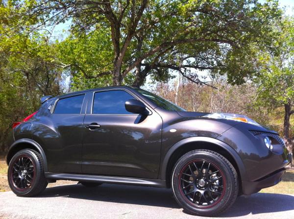 photo 2 Nissan Juke custom wheels Drag DR-34 17x7.5, ET +45, tire size 225/55 R17. x ET