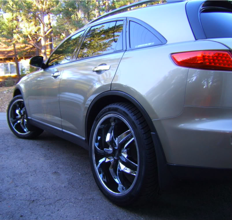 photo 2 Infiniti FX35 custom wheels STATUS 22x9.0, ET +15, tire size 265/40 R22. x ET