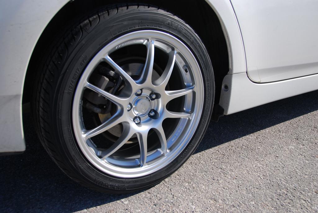photo 1 Toyota Prius custom wheels Enkei PF01 17x7.5, ET +45, tire size 215/45 R17. x ET 