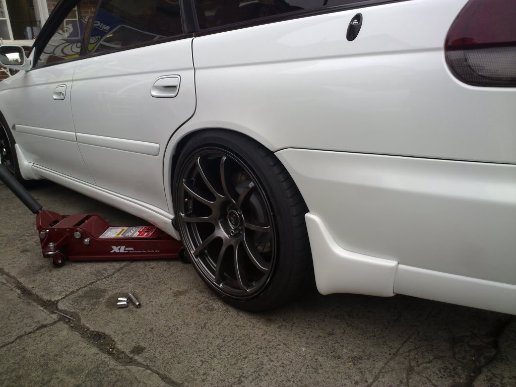 photo 4 Subaru Legacy custom wheels Rota Grid Drift 18x9.5, ET +38, tire size 225/40 R18. x ET 