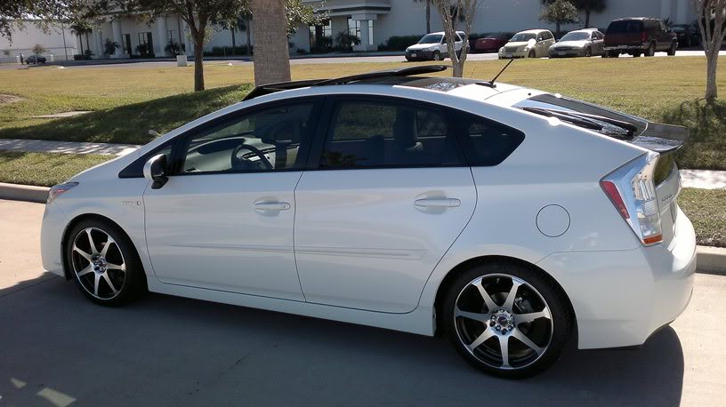 photo 1 Toyota Prius custom wheels Drag DR-33 18x7.5, ET +45, tire size 225/40 R18. x ET 