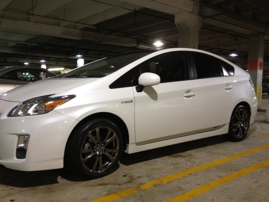 photo 1 Toyota Prius custom wheels Ecopia 422 17x, ET , tire size 215/45 R17. x ET