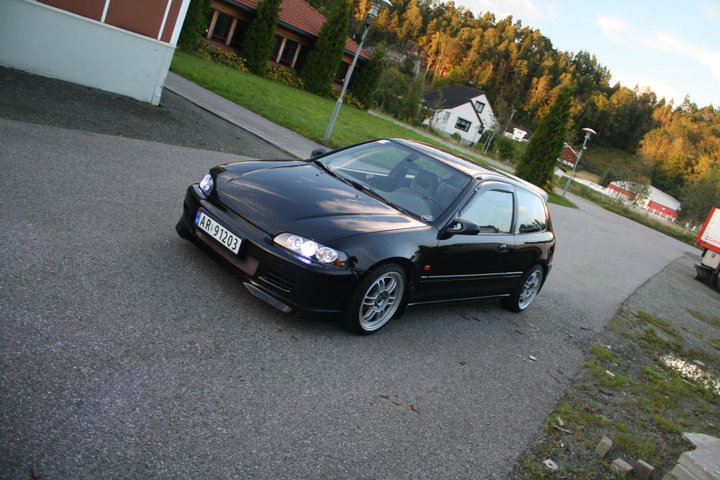 photo 1 Honda Civic custom wheels Enkei RPF1 16x8.0, ET +45, tire size 205/40 R16. x ET 