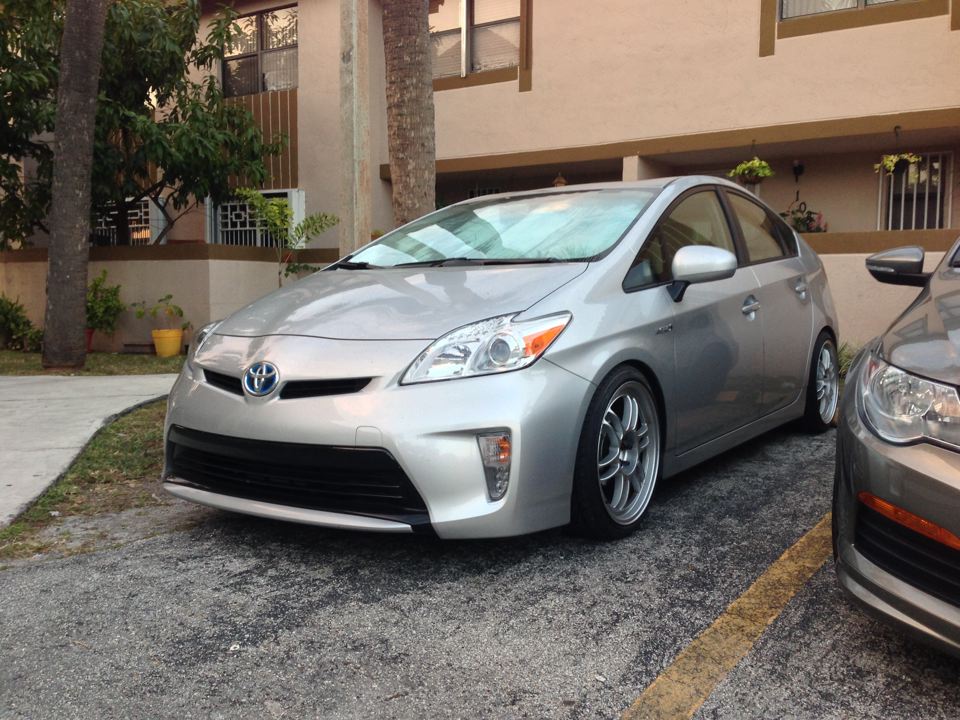 photo 1 Toyota Prius custom wheels Enkei RPF1 18x8.0, ET +35, tire size 205/40 R18. x ET 