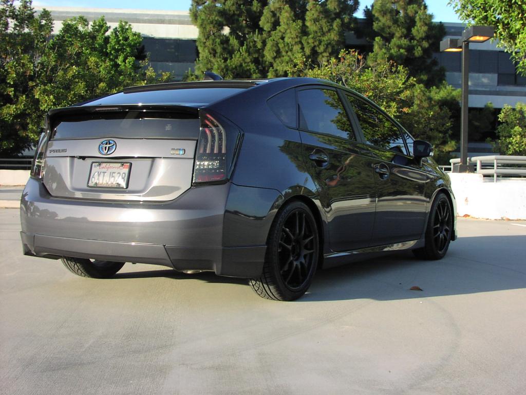 photo 2 Toyota Prius custom wheels Work Emotion CR Ultimate 18x7.5, ET +47, tire size 215/40 R18. 18x7.5 ET+38 