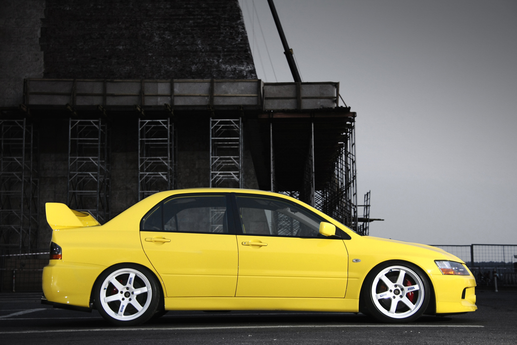 photo 2 Mitsubishi Lancer Evolution custom wheels Rays Engineering Volk Racing TE37 18x9.5, ET +22, tire size 225/40 R18. x ET 