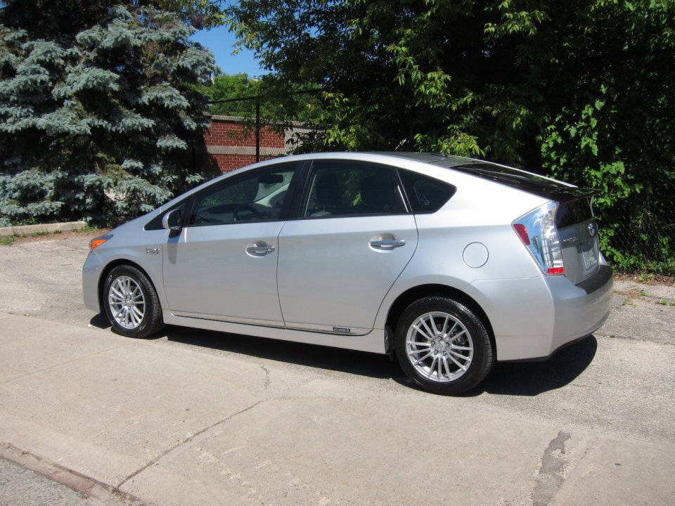 photo 2 Toyota Prius Plug-in custom wheels WedsSport SA-15R 16x7.0, ET +45, tire size X R16. x ET