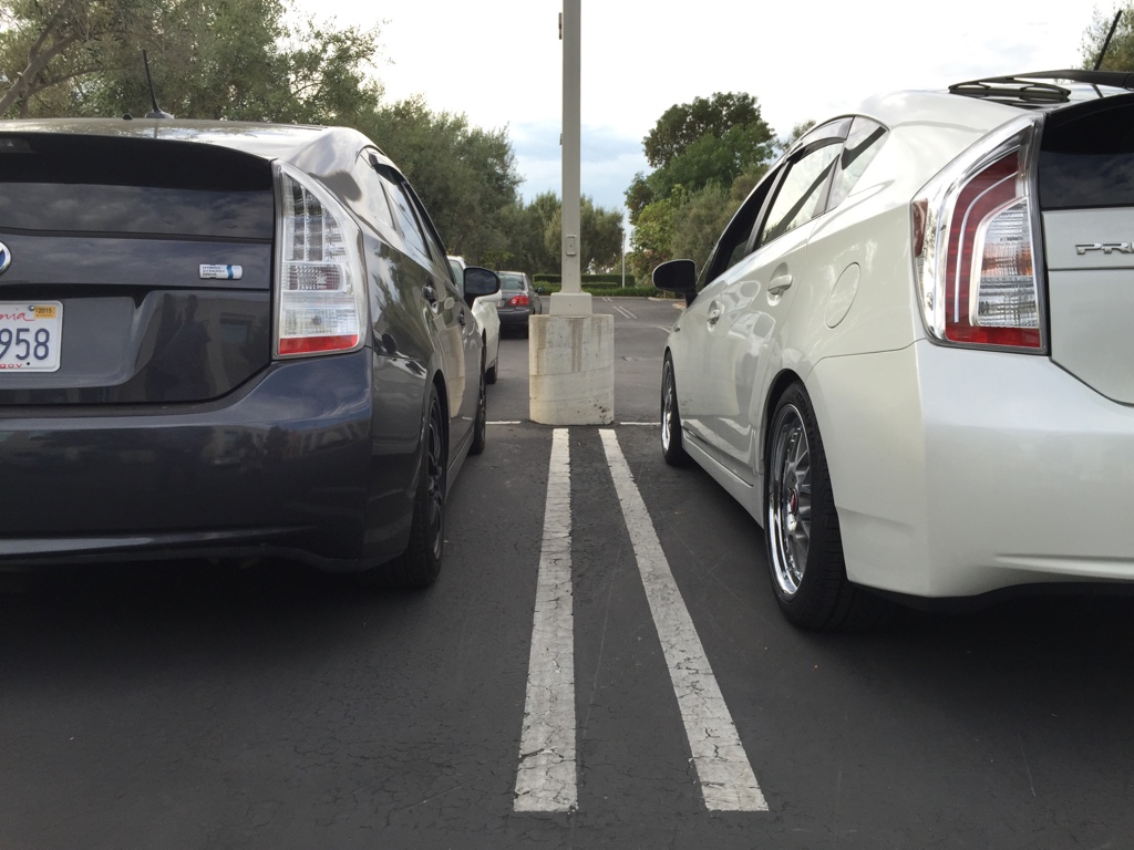 photo 2 Toyota Prius custom wheels Dai Yoshihara DY-37C 18x8.0, ET +40, tire size 225/40 R18. x ET 
