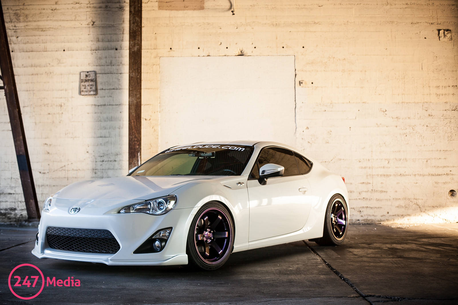 photo 2 Subaru BRZ custom wheels Rota Grid 18x9.5, ET +38, tire size 225/40 R18. x ET 255/35 R