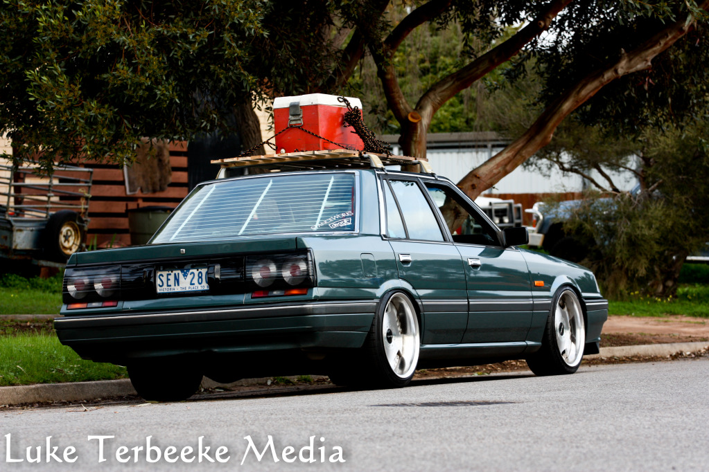 photo 1 Nissan R31-R34 Skyline 2dr custom wheels Work Euroline DH 18x9.0, ET +17, tire size 225/40 R18. 18x10.0 ET+23 235/40 R18