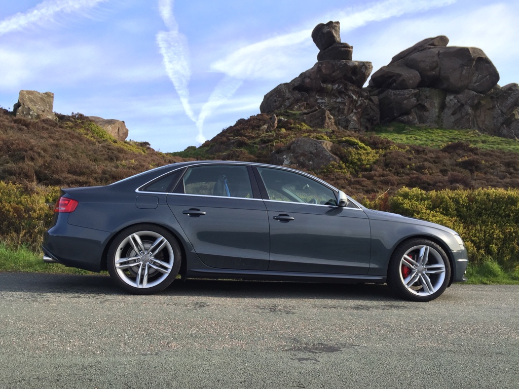 photo 1 Audi A4 custom wheels Genuine S5 19x8.5, ET +32, tire size 255/35 R19. x ET 