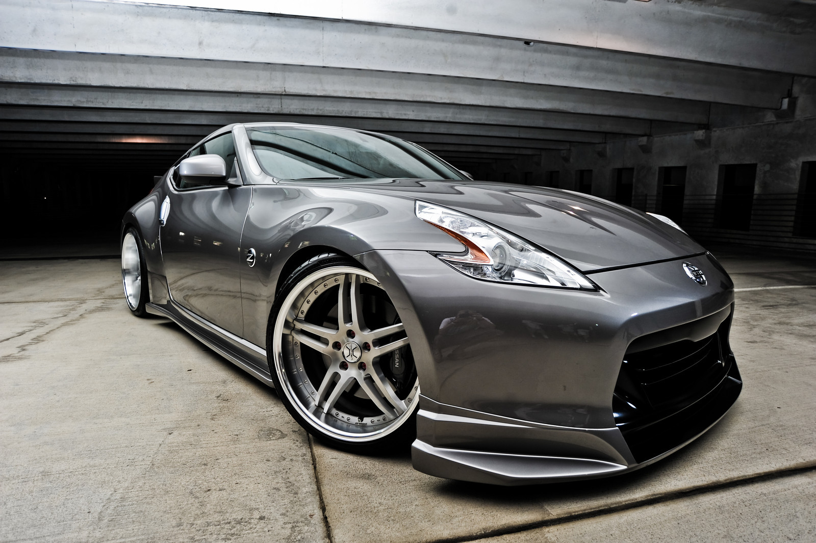 photo 1 Nissan 370Z custom wheels Venaci Spirit 20x9.5, ET +10, tire size 255/30 R20. 20x11.0 ET+5 305/25 R20