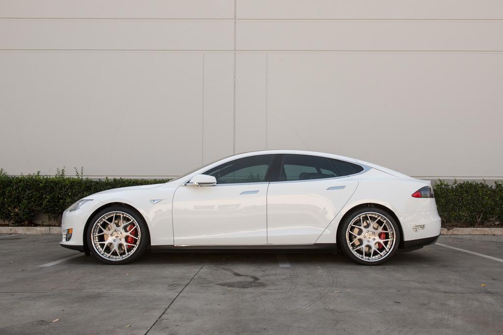 photo 3 Tesla Model S custom wheels F410 Spec 2 21x9.0, ET , tire size 245/ R21. 21x10.0 ET 275/ R21