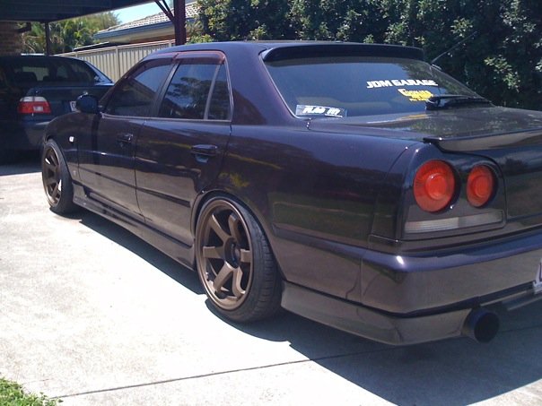 photo 1 Nissan R31-R34 Skyline 4dr custom wheels Rota Grid 18x9.5, ET +20, tire size 225/40 R18. 18x10.0 ET+15 235/40 R18