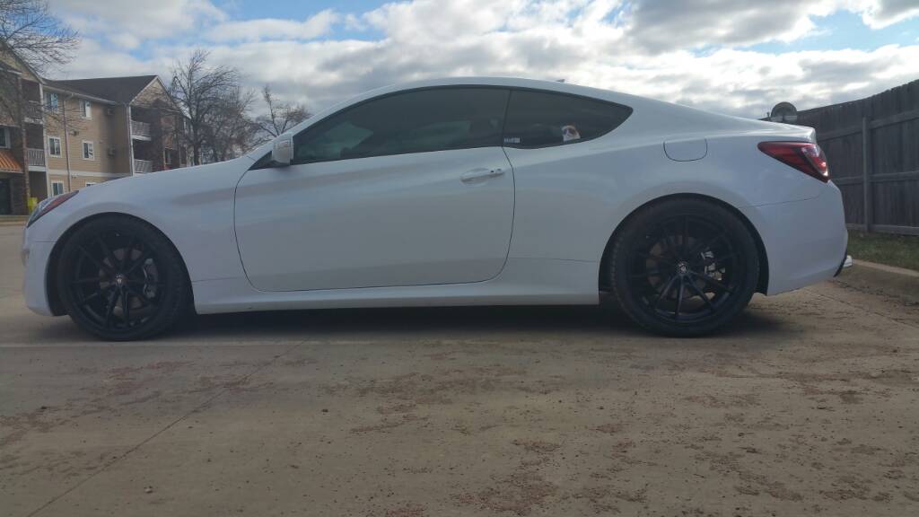 photo 1 Hyundai Genesis Coupe custom wheels Konig Oversteer 20x8.5, ET +30, tire size 255/30 R20. 20x9.5 ET+25 285/30 R20