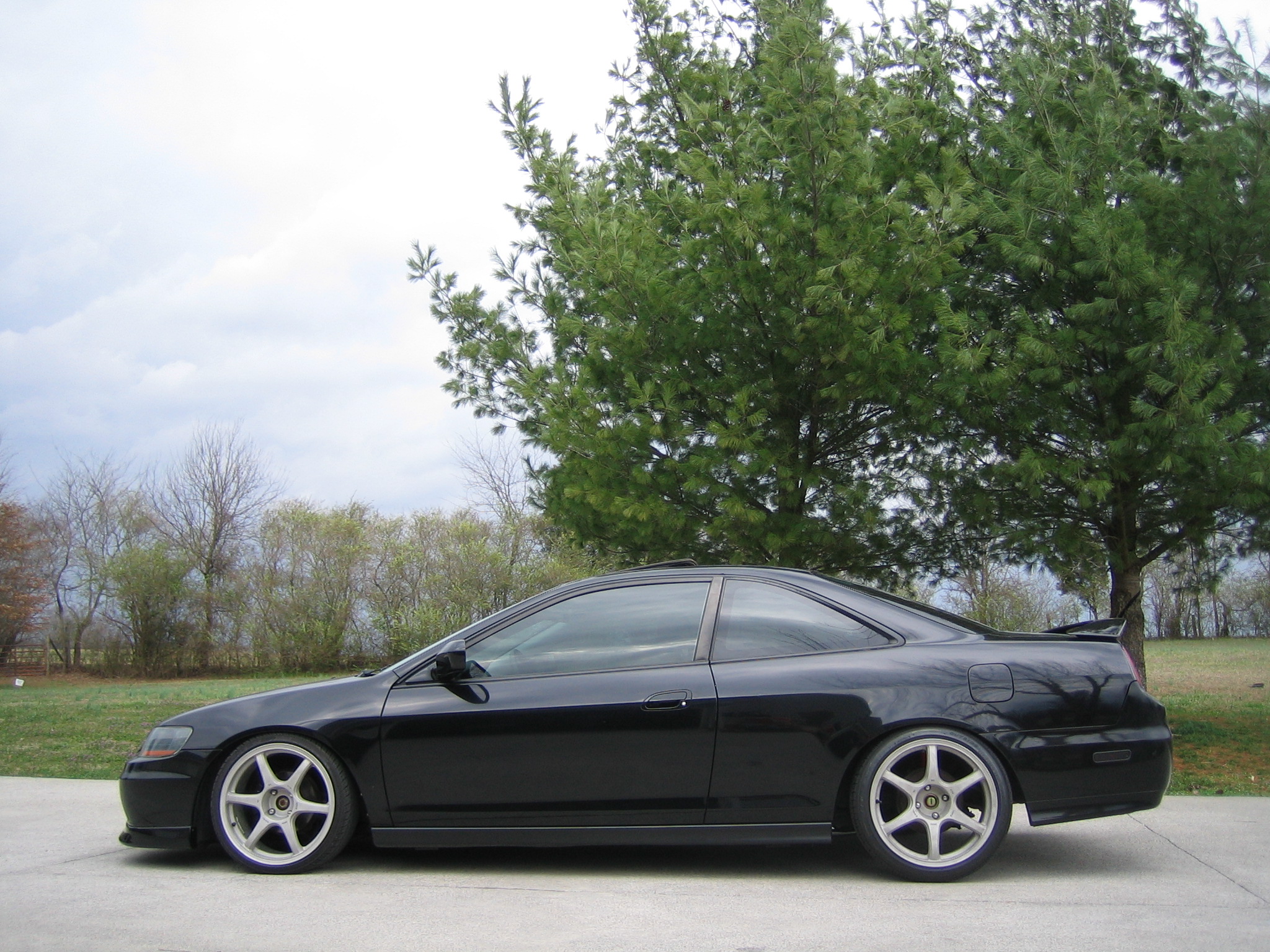 photo 1 Honda Accord custom wheels   18x8.0, ET +25, tire size 215/35 R18. 18x9.5 ET+25 225/40 R18