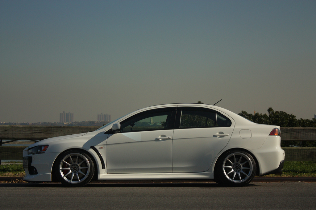 photo 2 Mitsubishi Lancer Evolution custom wheels XXR 527 18x9.75, ET +15, tire size X R18. 18x9.75 ET+10