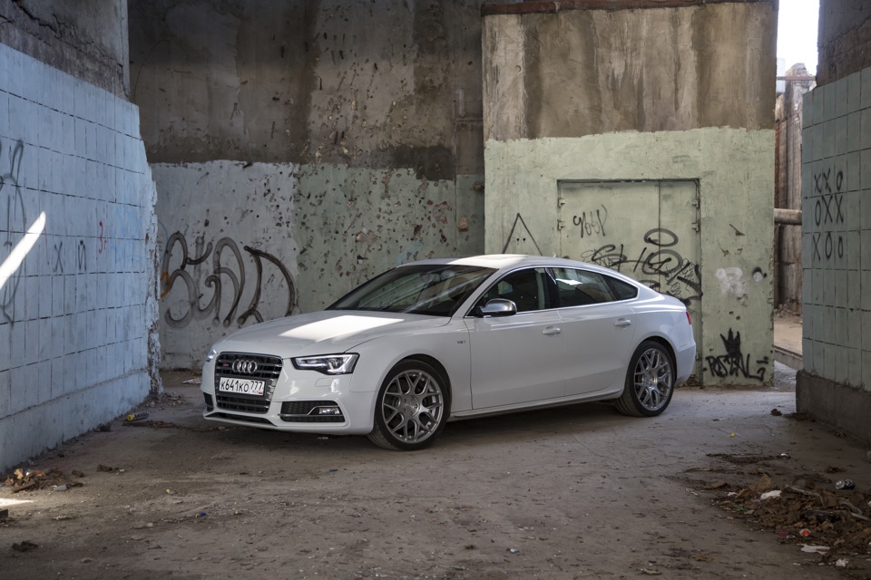 photo 4 Audi S5 custom wheels Avant Garde M590 19x8.5, ET +45, tire size X R19. x ET