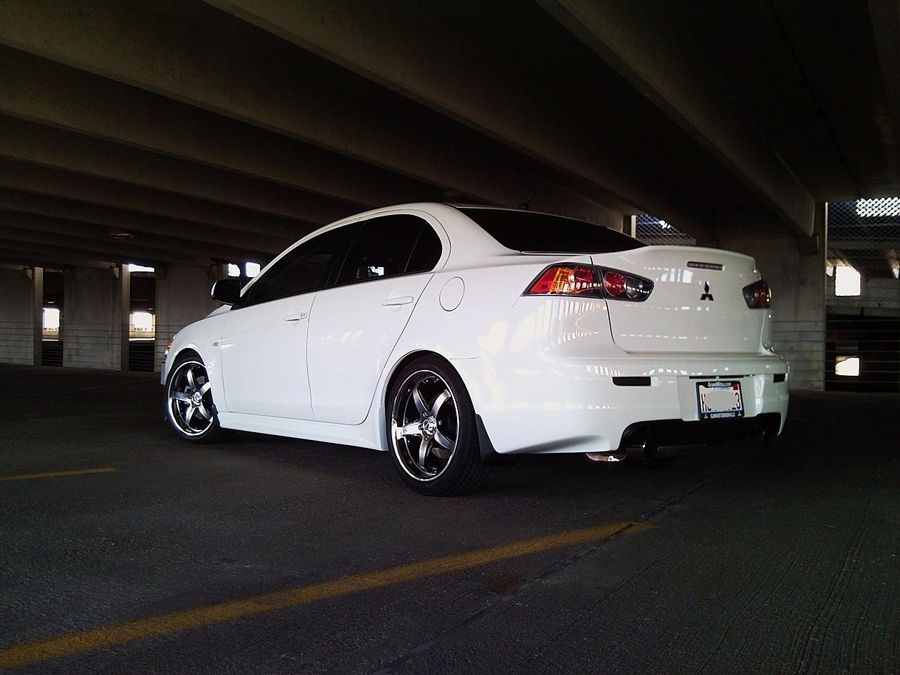 photo 3 Mitsubishi Lancer Evolution custom wheels Ruff racing R1 18x8.0, ET +40, tire size 215/45 R18. x ET