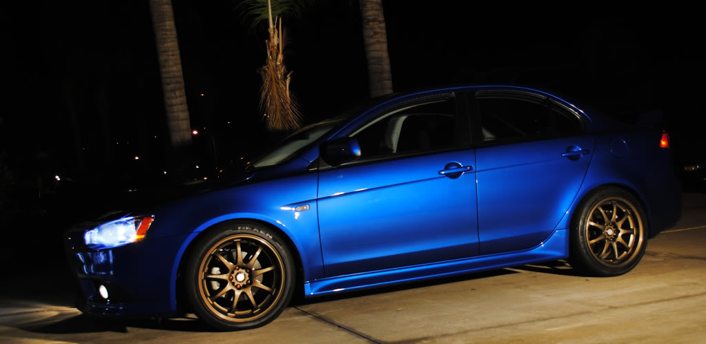 photo 2 Mitsubishi Lancer Evolution custom wheels Work Emotion XD9 18x9.0, ET +30, tire size 245/40 R18. x ET