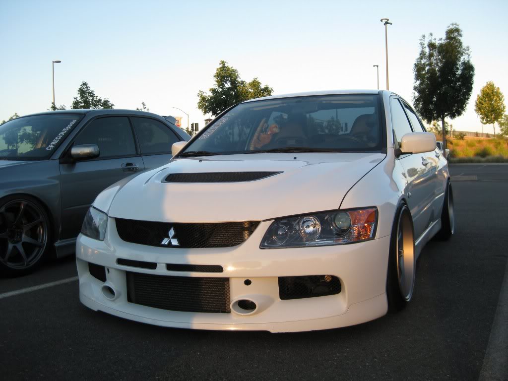 photo 2 Mitsubishi Lancer Evolution custom wheels Work XD9 18x10.0, ET +10, tire size 215/40 R18. x ET