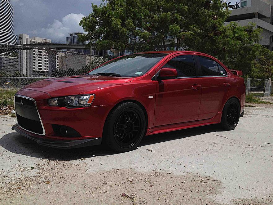 photo 1 Mitsubishi Lancer Evolution custom wheels Enkei RPF1 18x8.5, ET +30, tire size 235/40 R18. x ET