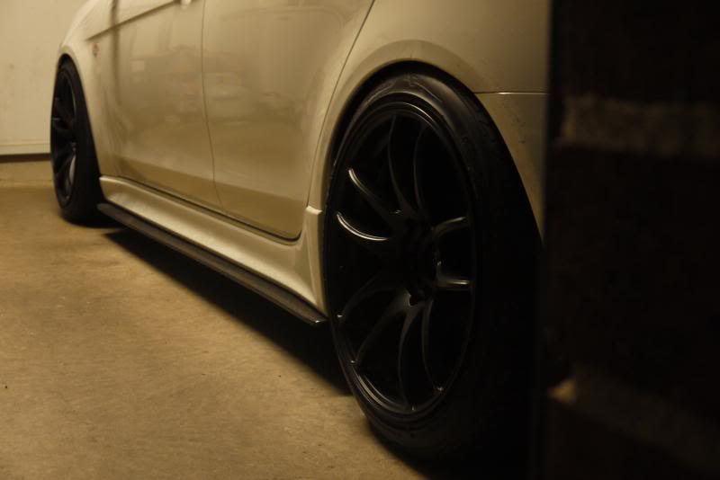photo 3 Mitsubishi Lancer Evolution custom wheels Work Kiwami 18x9.5, ET +30, tire size 235/40 R18. x ET