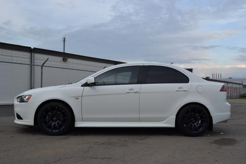 photo 2 Mitsubishi Lancer Evolution custom wheels Rota G-force 18x9.0, ET +30, tire size 235/40 R18. x ET