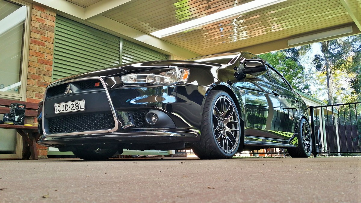 photo 1 Mitsubishi Lancer Evolution custom wheels XXR 530 18x8.75, ET +33, tire size 245/35 R18. x ET