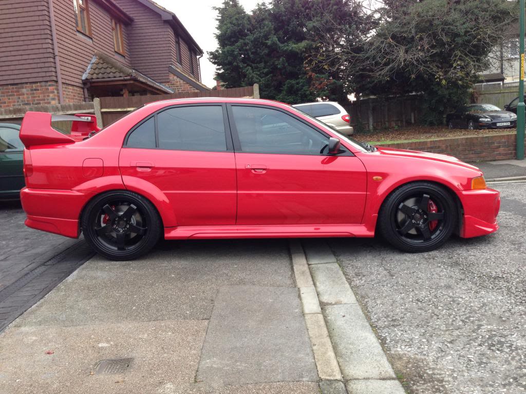 photo 3 Mitsubishi Lancer Evolution custom wheels Rota GTR 18x8.5, ET +25, tire size 235/40 R18. x ET