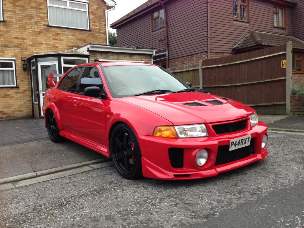 photo 1 Mitsubishi Lancer Evolution custom wheels Rota GTR 18x8.5, ET +25, tire size 235/40 R18. x ET