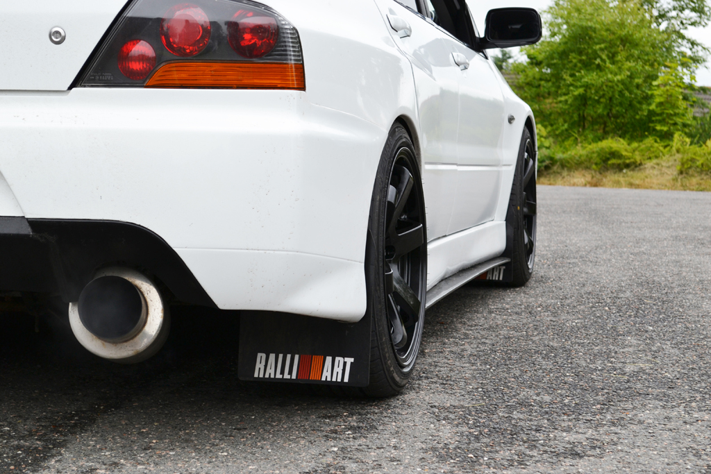 photo 4 Mitsubishi Lancer Evolution custom wheels Bola B1 18x9.5, ET +30, tire size X R18. x ET