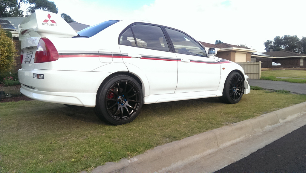 photo 1 Mitsubishi Lancer Evolution custom wheels Rota PWR-RA 18x9.5, ET +22, tire size X R18. x ET