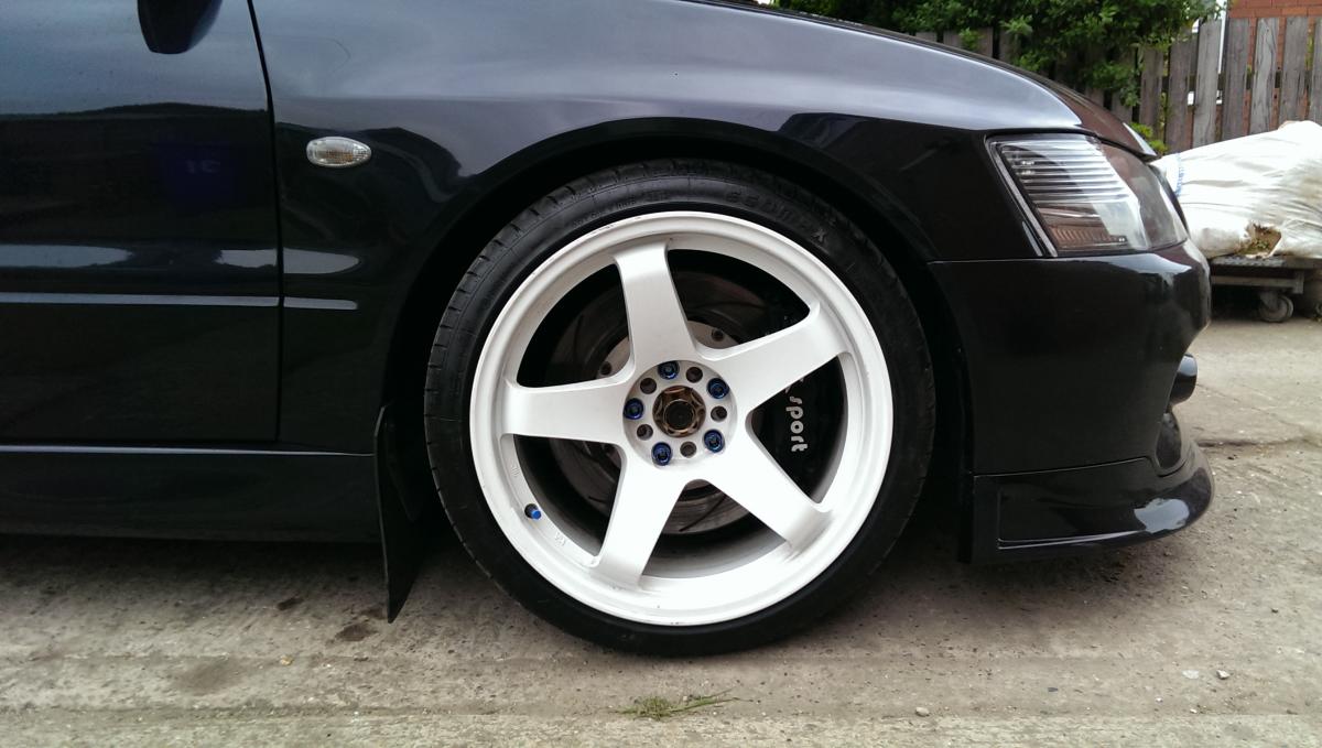 photo 2 Mitsubishi Lancer Evolution custom wheels Rota GTR 18x9.5, ET +30, tire size 255/35 R18. x ET