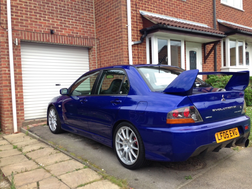 photo 1 Mitsubishi Lancer Evolution custom wheels OEM Mitsubishi Lancer Evolution X 18x9.0, ET +38, tire size 255/35 R18. x ET