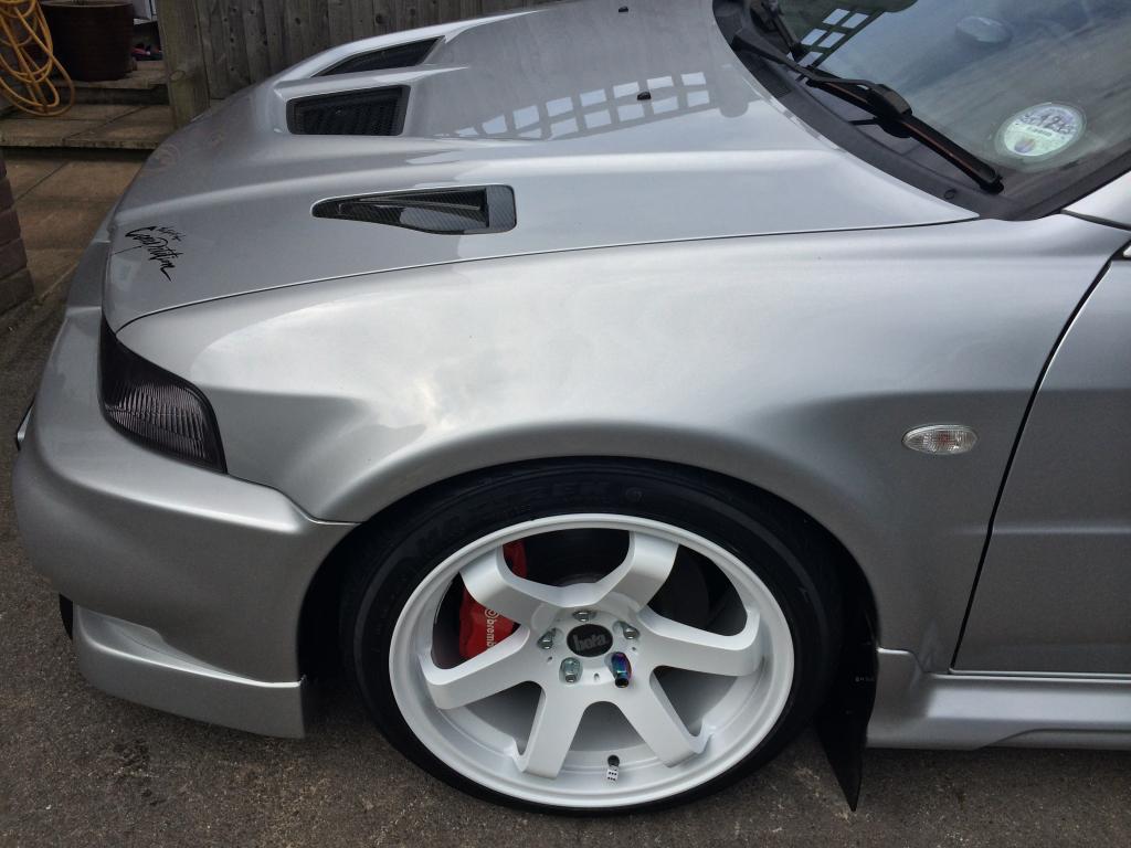 photo 2 Mitsubishi Lancer Evolution custom wheels Bola B1 18x9.5, ET +30, tire size 235/40 R18. x ET