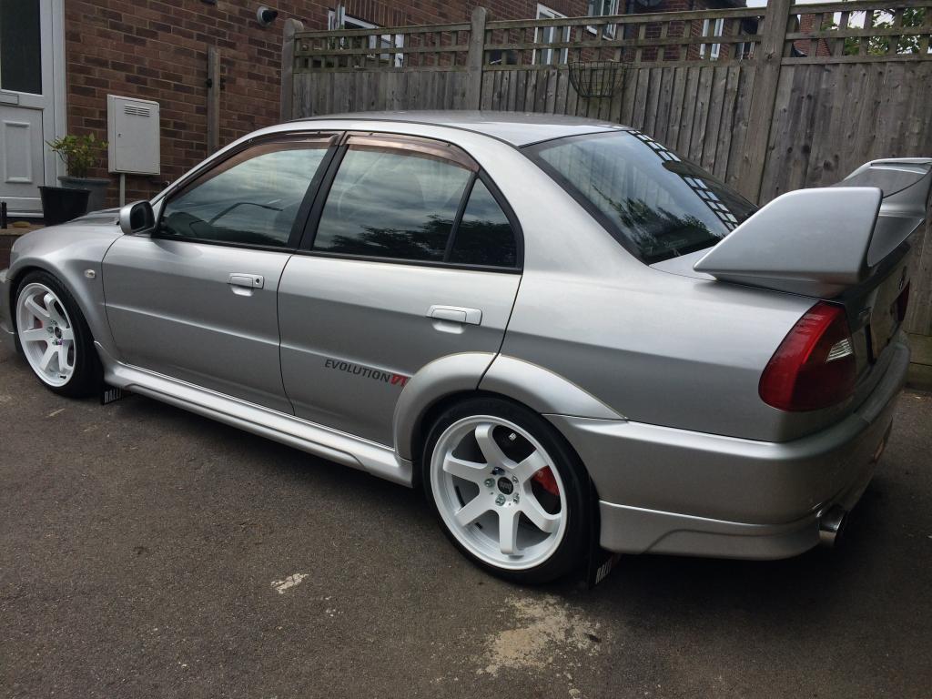photo 1 Mitsubishi Lancer Evolution custom wheels Bola B1 18x9.5, ET +30, tire size 235/40 R18. x ET